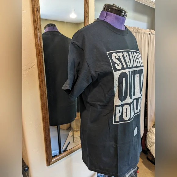 Men's T-shirt medium size. 100 percent cotton. Brand new never worn - Picture 2 of 8